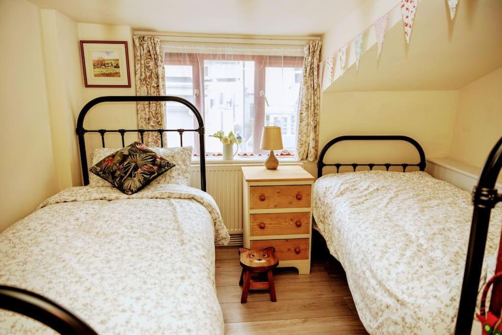 Spacious Charming Cottage Near Lake And Sea Хорнсий Екстериор снимка